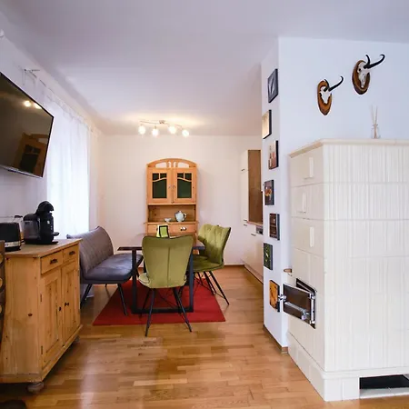 Charlie Apartment *
