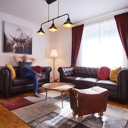 Charlie Apartment *